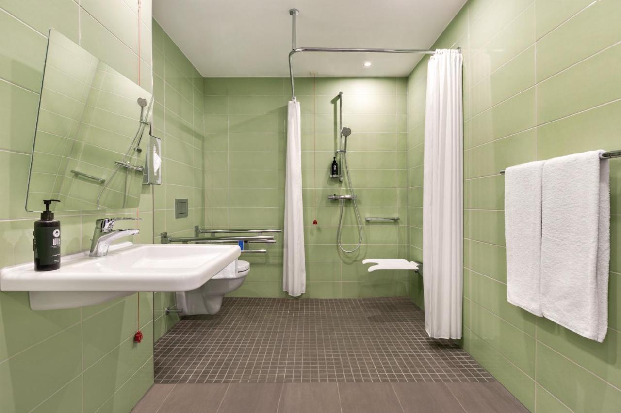 Super 8 By Wyndham Koblenz Hotel 3*